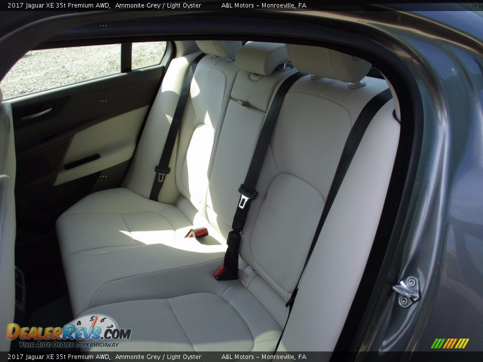 2017 Jaguar XE 35t Premium AWD Ammonite Grey / Light Oyster Photo #13