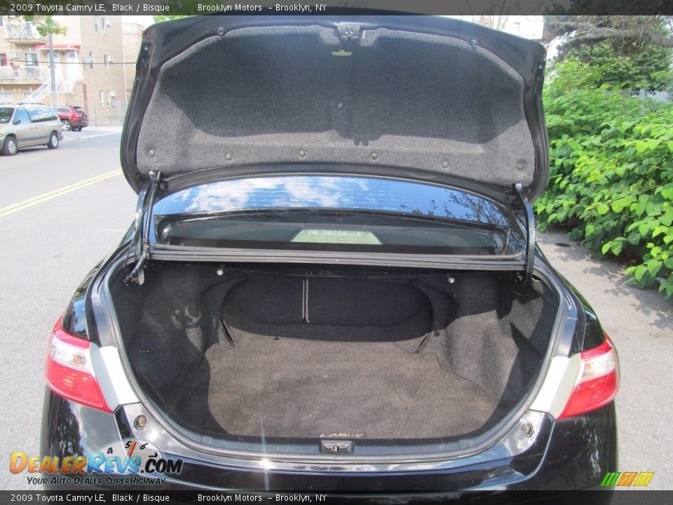 2009 Toyota Camry LE Black / Bisque Photo #36