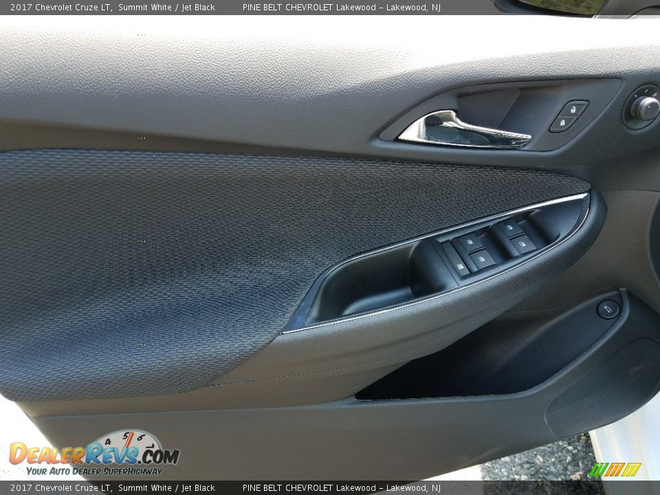 2017 Chevrolet Cruze LT Summit White / Jet Black Photo #9