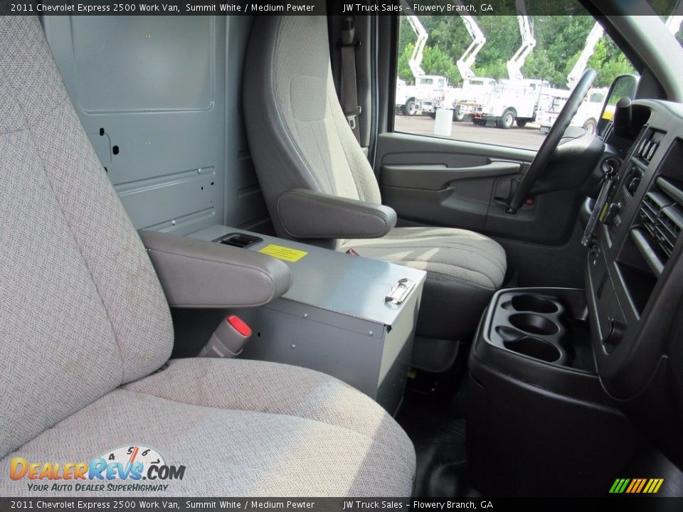 2011 Chevrolet Express 2500 Work Van Summit White / Medium Pewter Photo #22