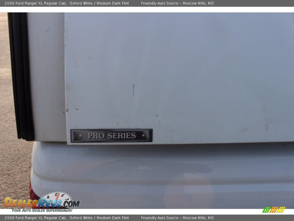 2009 Ford Ranger XL Regular Cab Oxford White / Medium Dark Flint Photo #15