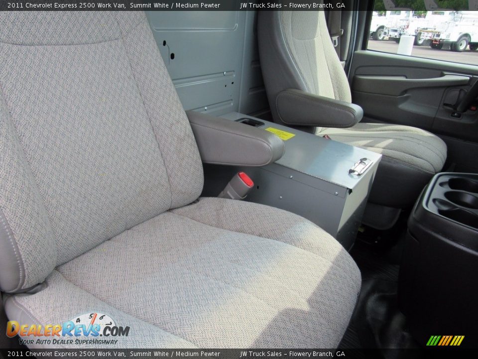 2011 Chevrolet Express 2500 Work Van Summit White / Medium Pewter Photo #23