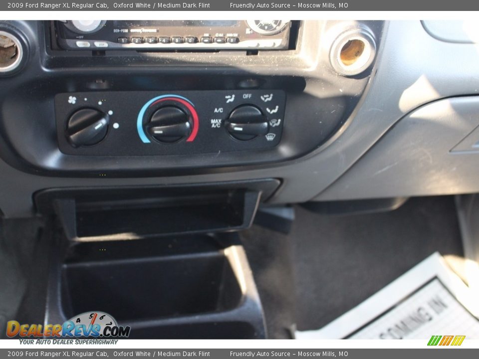 2009 Ford Ranger XL Regular Cab Oxford White / Medium Dark Flint Photo #24