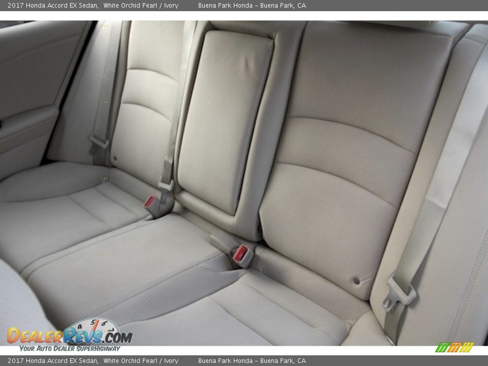 2017 Honda Accord EX Sedan White Orchid Pearl / Ivory Photo #15