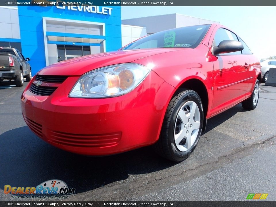 2006 Chevrolet Cobalt LS Coupe Victory Red / Gray Photo #2