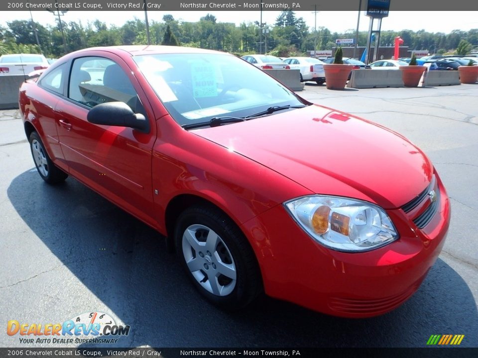 2006 Chevrolet Cobalt LS Coupe Victory Red / Gray Photo #14