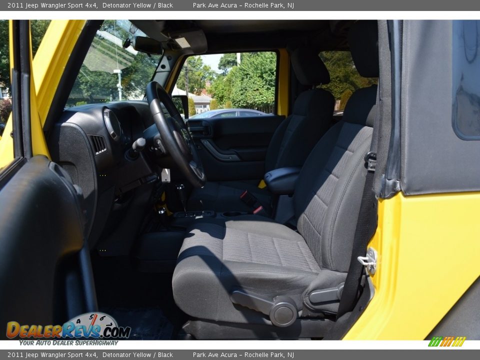 2011 Jeep Wrangler Sport 4x4 Detonator Yellow / Black Photo #11