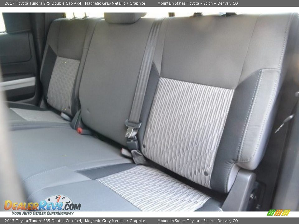 2017 Toyota Tundra SR5 Double Cab 4x4 Magnetic Gray Metallic / Graphite Photo #7