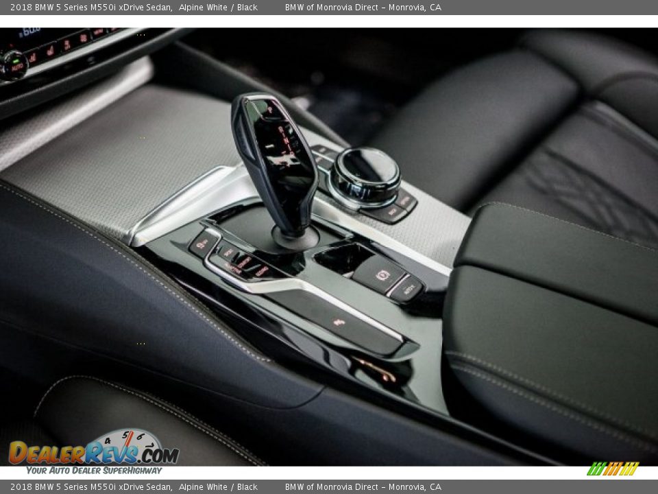 2018 BMW 5 Series M550i xDrive Sedan Alpine White / Black Photo #7