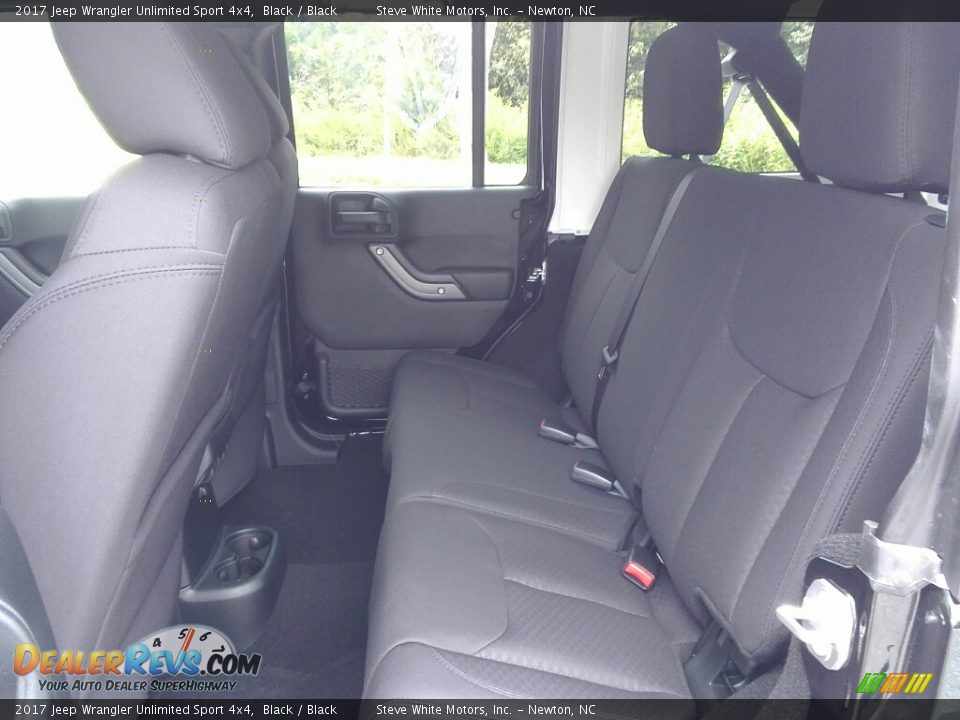 2017 Jeep Wrangler Unlimited Sport 4x4 Black / Black Photo #10