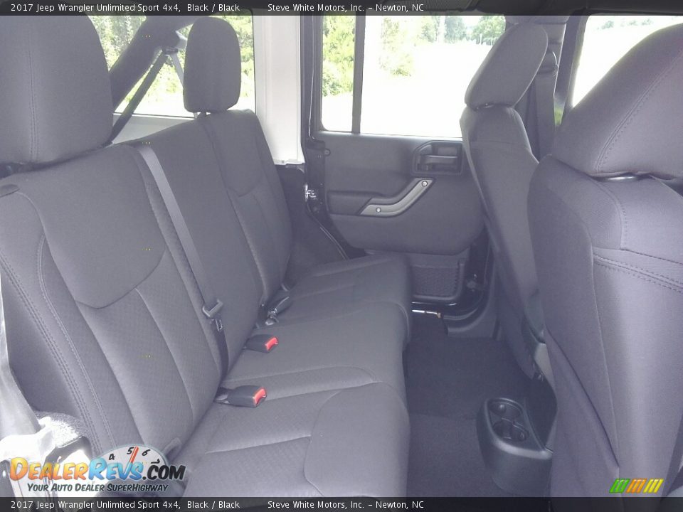 2017 Jeep Wrangler Unlimited Sport 4x4 Black / Black Photo #12