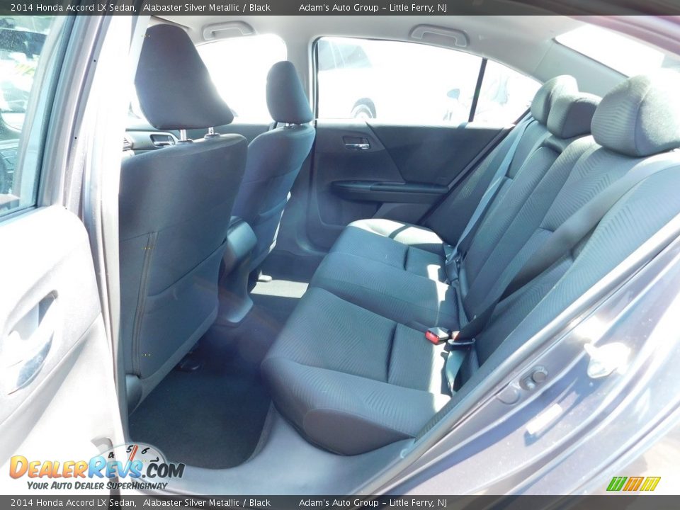 2014 Honda Accord LX Sedan Alabaster Silver Metallic / Black Photo #31