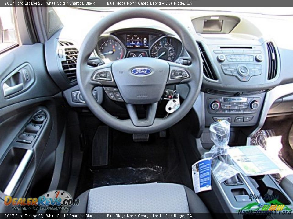 2017 Ford Escape SE White Gold / Charcoal Black Photo #16