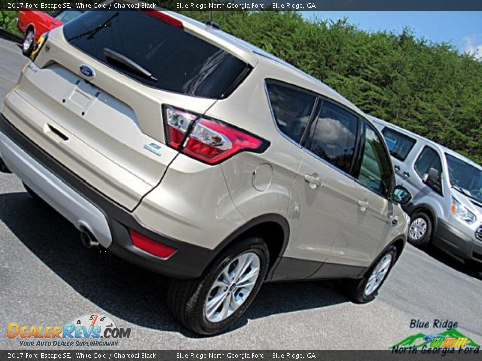 2017 Ford Escape SE White Gold / Charcoal Black Photo #34