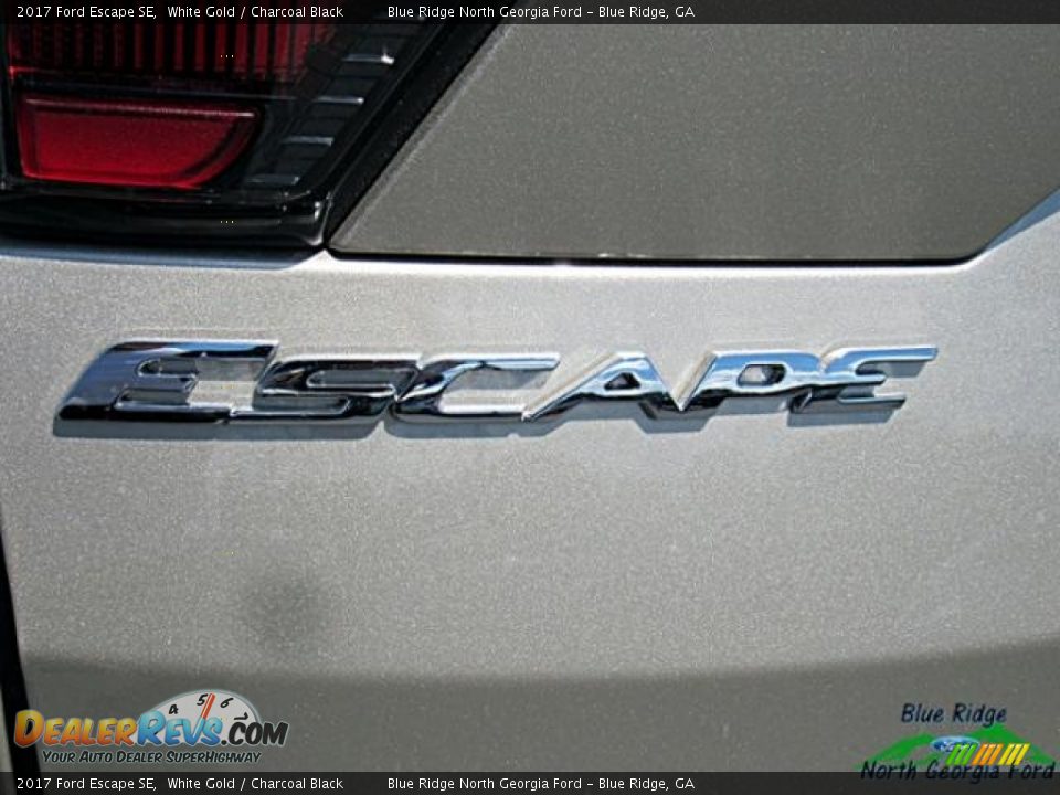2017 Ford Escape SE White Gold / Charcoal Black Photo #36