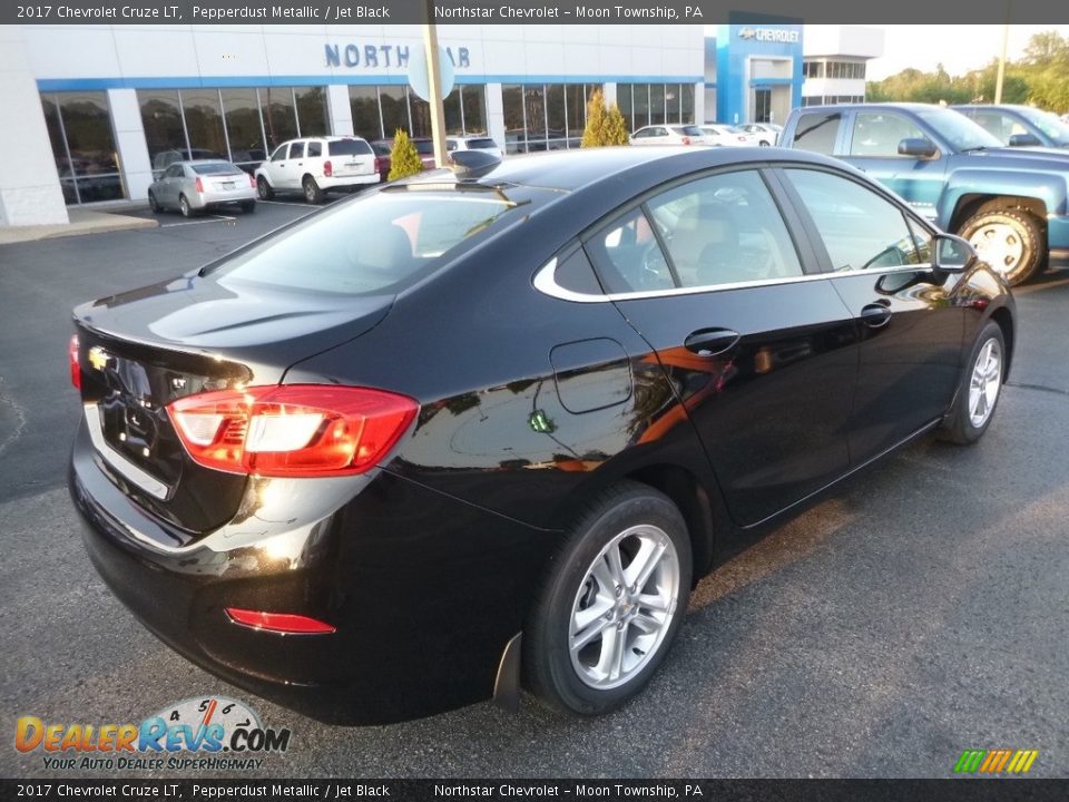 2017 Chevrolet Cruze LT Pepperdust Metallic / Jet Black Photo #5