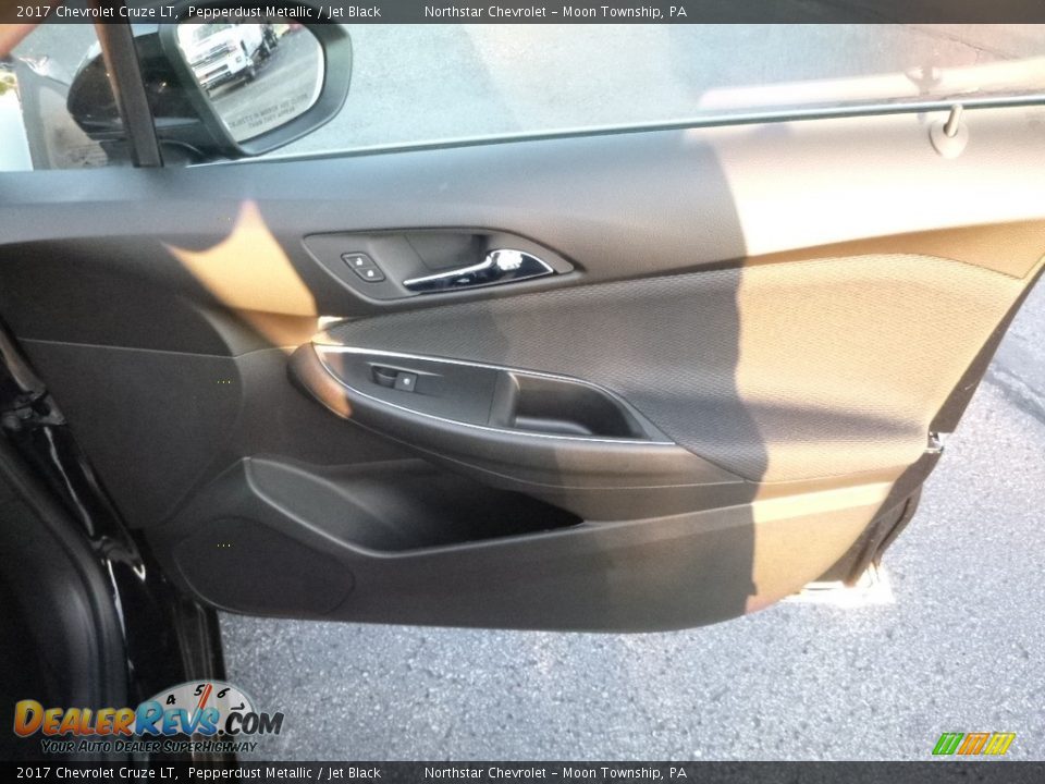 2017 Chevrolet Cruze LT Pepperdust Metallic / Jet Black Photo #9