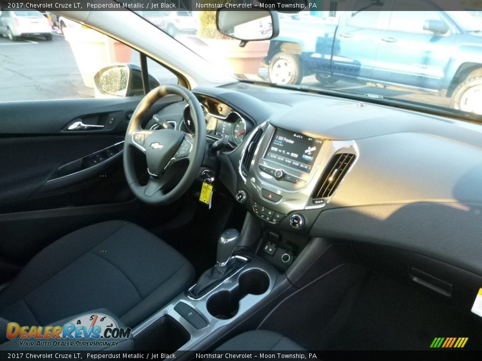 2017 Chevrolet Cruze LT Pepperdust Metallic / Jet Black Photo #11