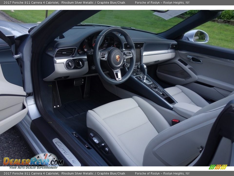 Graphite Blue/Chalk Interior - 2017 Porsche 911 Carrera 4 Cabriolet Photo #10