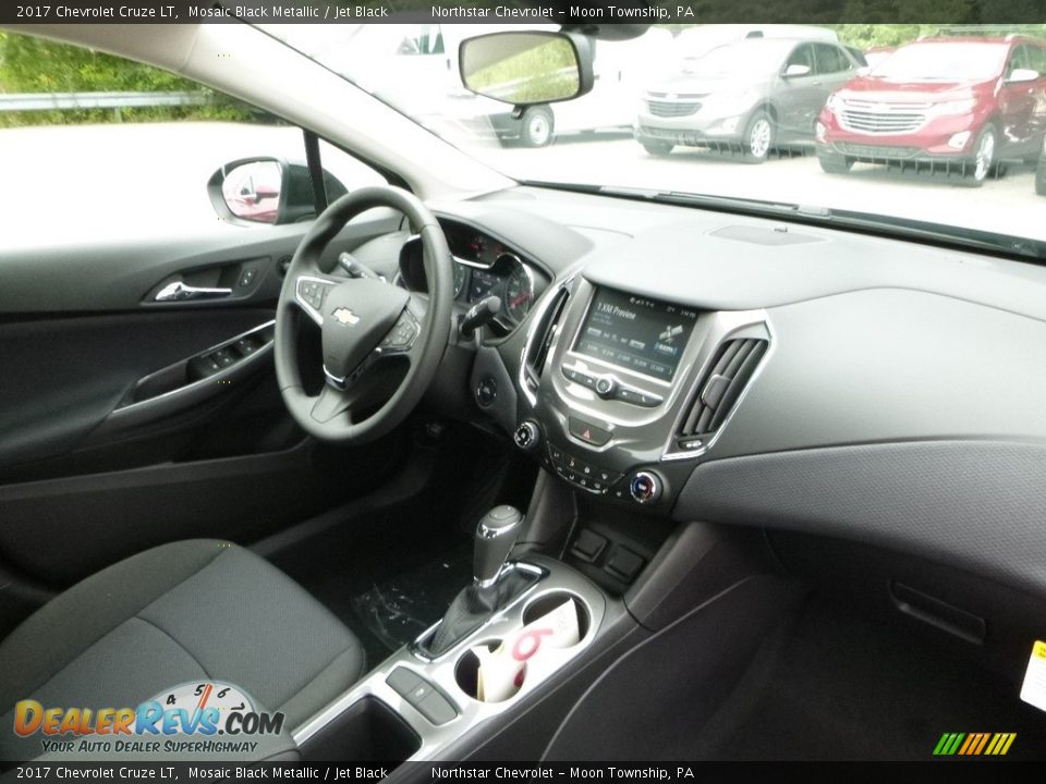 2017 Chevrolet Cruze LT Mosaic Black Metallic / Jet Black Photo #11