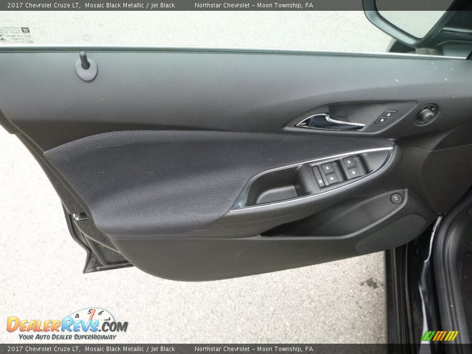 2017 Chevrolet Cruze LT Mosaic Black Metallic / Jet Black Photo #15