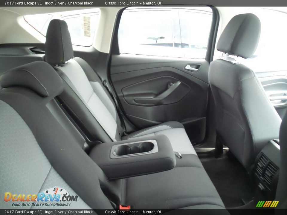 2017 Ford Escape SE Ingot Silver / Charcoal Black Photo #4