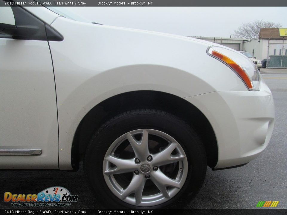 2013 Nissan Rogue S AWD Pearl White / Gray Photo #11