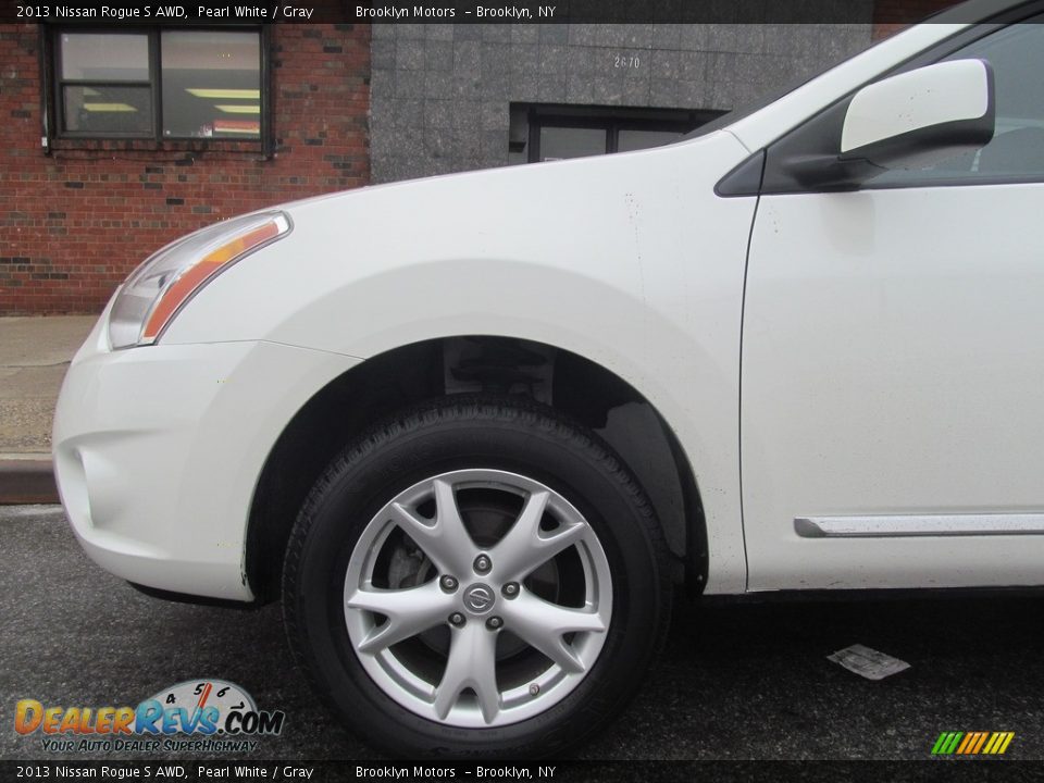 2013 Nissan Rogue S AWD Pearl White / Gray Photo #12