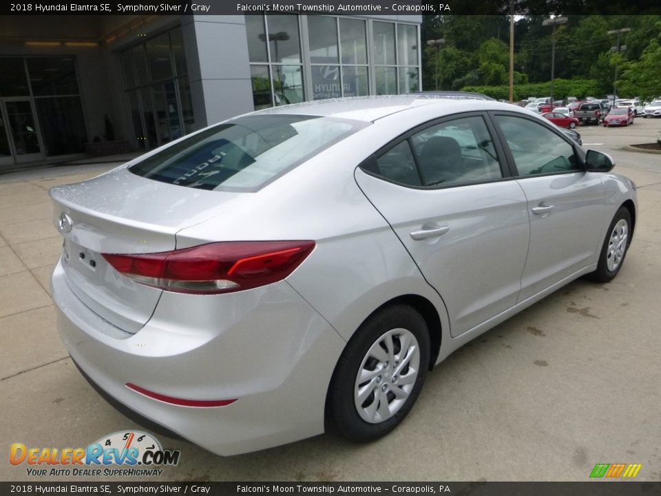 2018 Hyundai Elantra SE Symphony Silver / Gray Photo #2