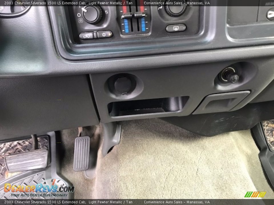 2003 Chevrolet Silverado 1500 LS Extended Cab Light Pewter Metallic / Tan Photo #31