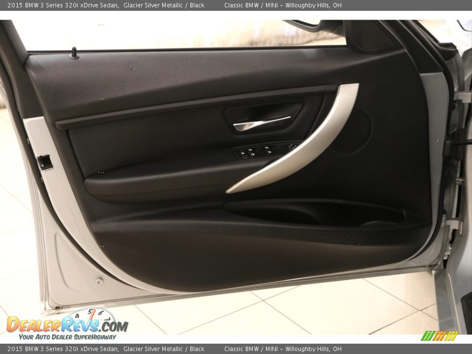 2015 BMW 3 Series 320i xDrive Sedan Glacier Silver Metallic / Black Photo #4