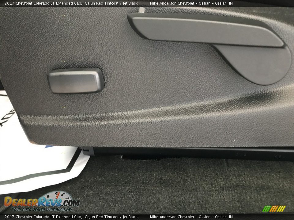 2017 Chevrolet Colorado LT Extended Cab Cajun Red Tintcoat / Jet Black Photo #18
