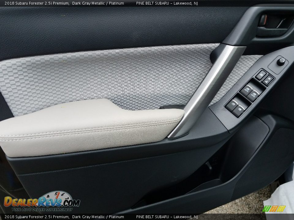 2018 Subaru Forester 2.5i Premium Dark Gray Metallic / Platinum Photo #8
