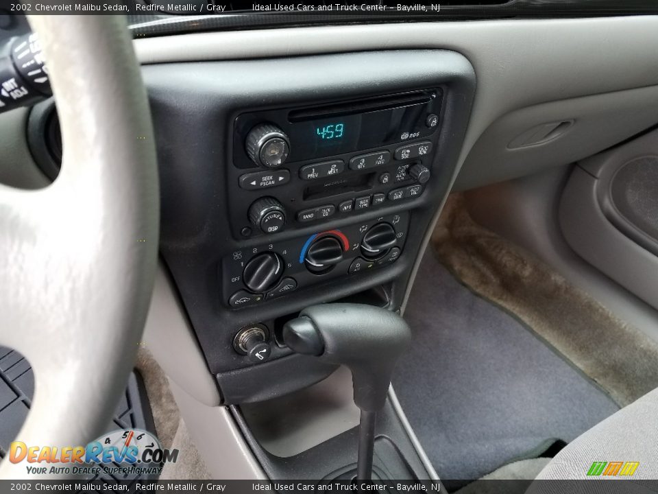 2002 Chevrolet Malibu Sedan Redfire Metallic / Gray Photo #18