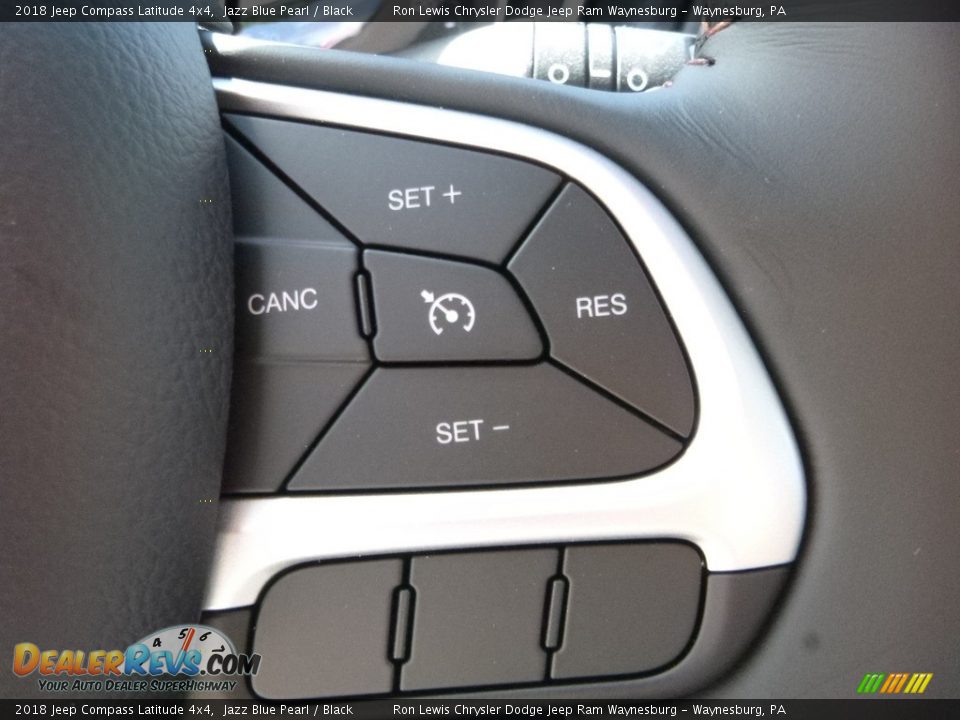 Controls of 2018 Jeep Compass Latitude 4x4 Photo #18