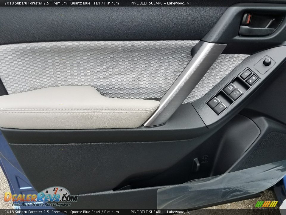 2018 Subaru Forester 2.5i Premium Quartz Blue Pearl / Platinum Photo #8