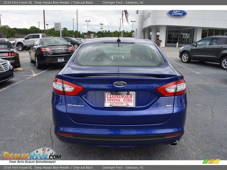 2016 Ford Fusion SE Deep Impact Blue Metallic / Charcoal Black Photo #4