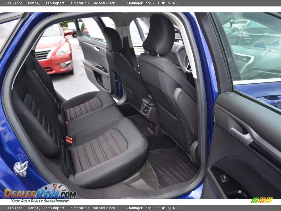 2016 Ford Fusion SE Deep Impact Blue Metallic / Charcoal Black Photo #12