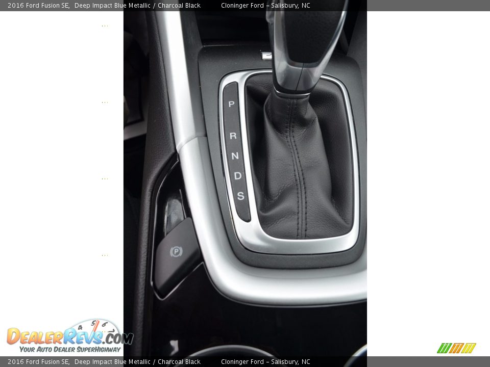 2016 Ford Fusion SE Deep Impact Blue Metallic / Charcoal Black Photo #17