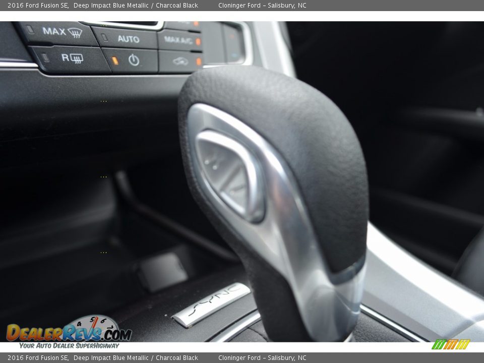 2016 Ford Fusion SE Deep Impact Blue Metallic / Charcoal Black Photo #18