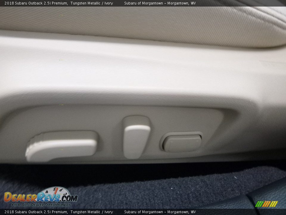 2018 Subaru Outback 2.5i Premium Tungsten Metallic / Ivory Photo #15
