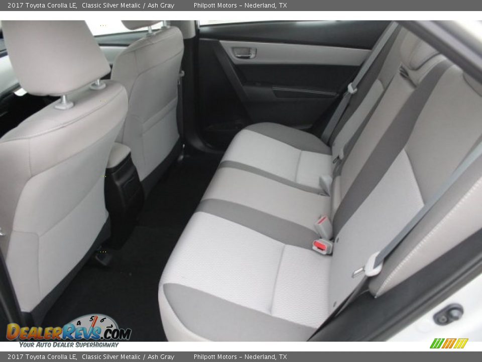 2017 Toyota Corolla LE Classic Silver Metalic / Ash Gray Photo #18