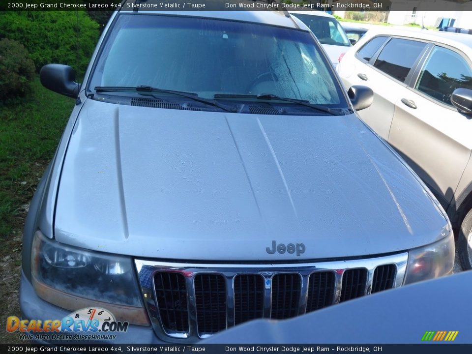 2000 Jeep Grand Cherokee Laredo 4x4 Silverstone Metallic / Taupe Photo #2