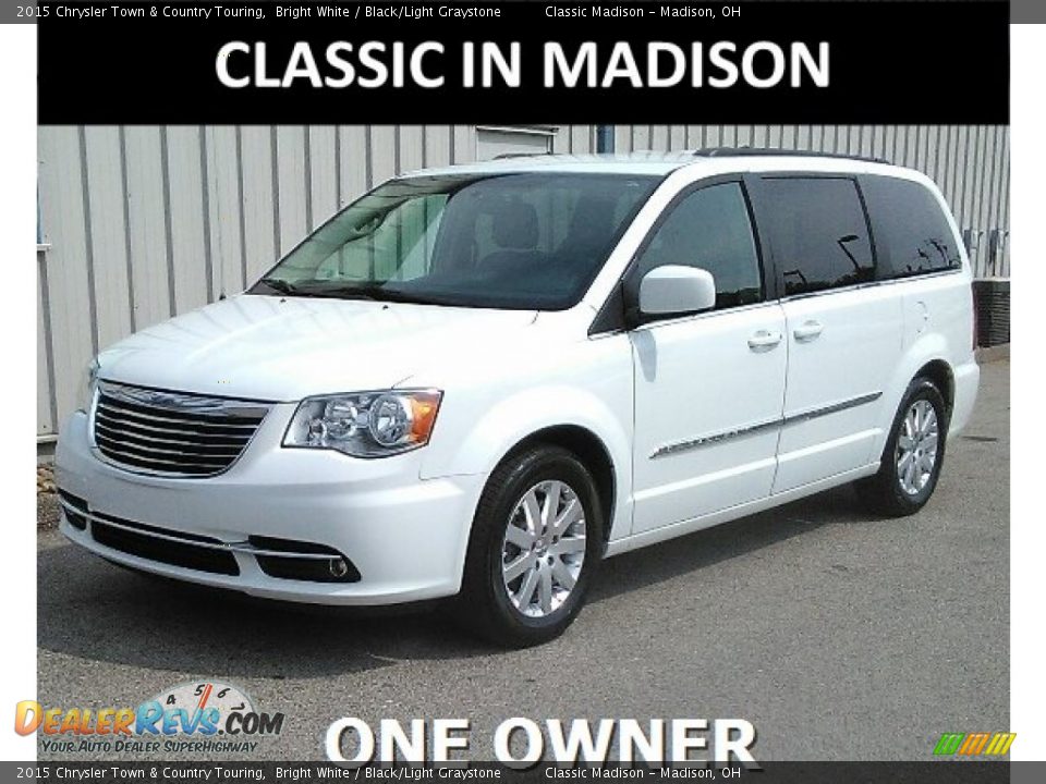 2015 Chrysler Town & Country Touring Bright White / Black/Light Graystone Photo #1