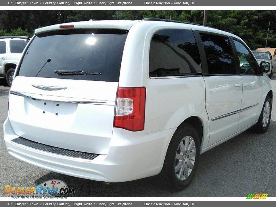 2015 Chrysler Town & Country Touring Bright White / Black/Light Graystone Photo #4