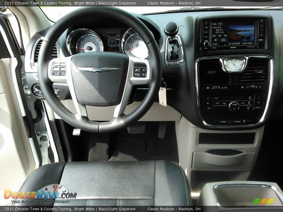 2015 Chrysler Town & Country Touring Bright White / Black/Light Graystone Photo #9