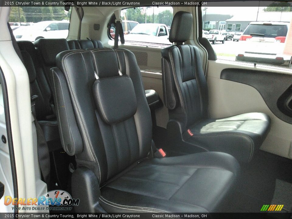 2015 Chrysler Town & Country Touring Bright White / Black/Light Graystone Photo #14