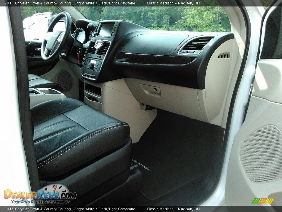 2015 Chrysler Town & Country Touring Bright White / Black/Light Graystone Photo #15
