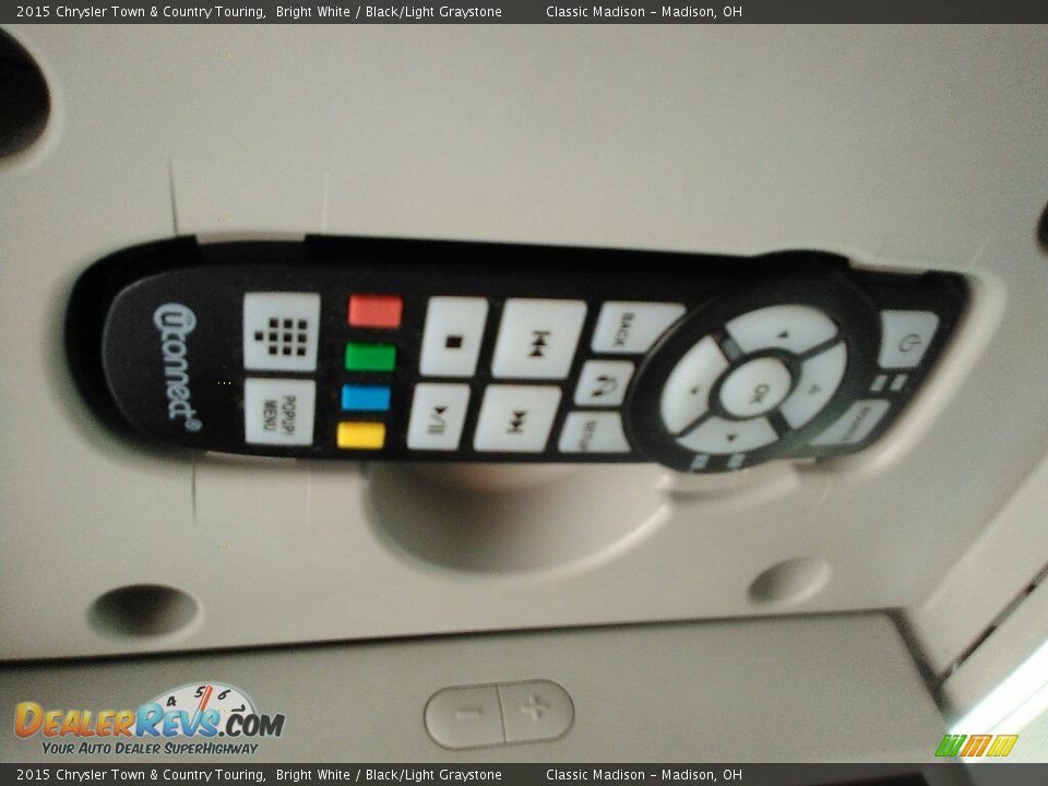 2015 Chrysler Town & Country Touring Bright White / Black/Light Graystone Photo #19