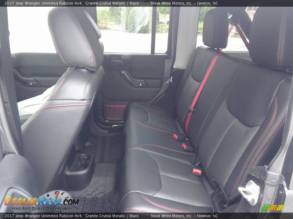 2017 Jeep Wrangler Unlimited Rubicon 4x4 Granite Crystal Metallic / Black Photo #10